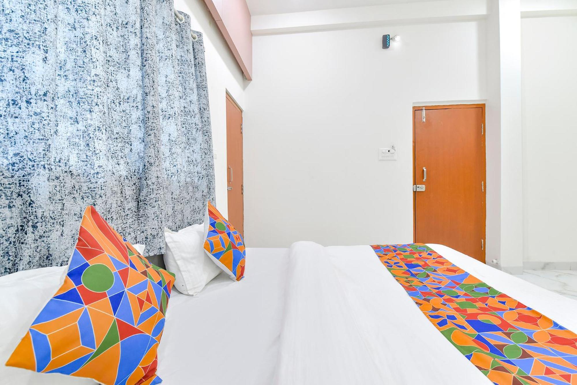 Fabhotel Grand Embassy Indore Exterior photo